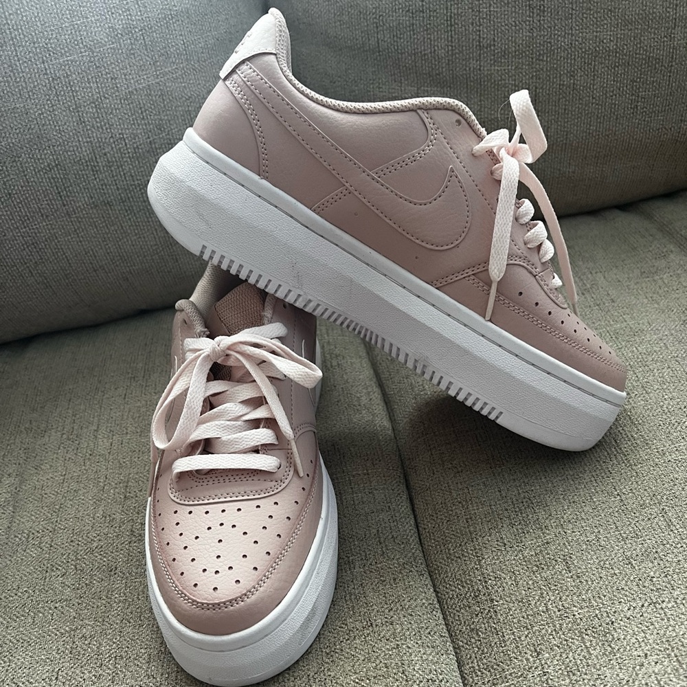 Pink Nike court legacy platform shoes